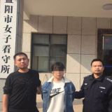 酒醉之后打司机踹民警 资阳一妨害公务女子被刑拘