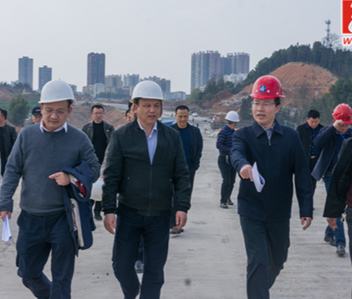 左志锋赴娄底大道、紫鹊界通景公路和景区现场调度工程建设进度