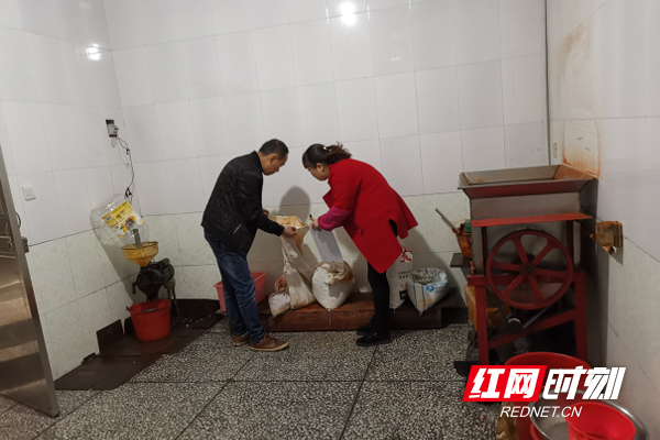 c7adcc02-30db-4b08-9a82-1e60a72e520f.jpg