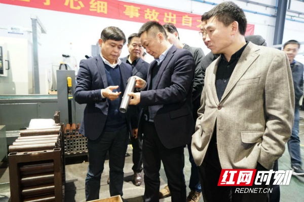 省应急管理厅副巡视员曾平江一行分别深入怀化市洪江区和溆浦县,岳阳