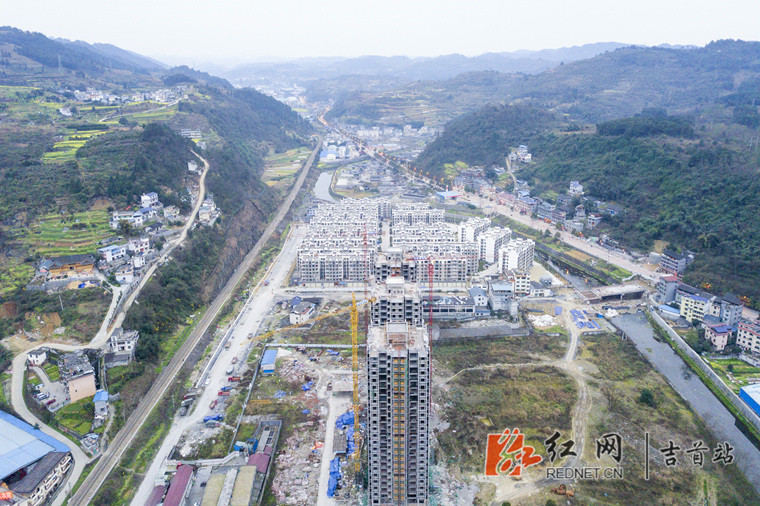 政务公开 法定主动公开内容 工作动态   3月19日,吉首市五里牌公租房