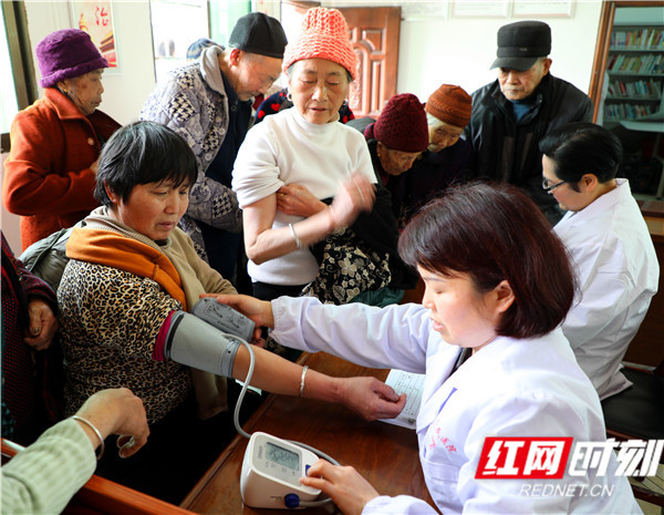绥宁：进村巡诊便民惠民