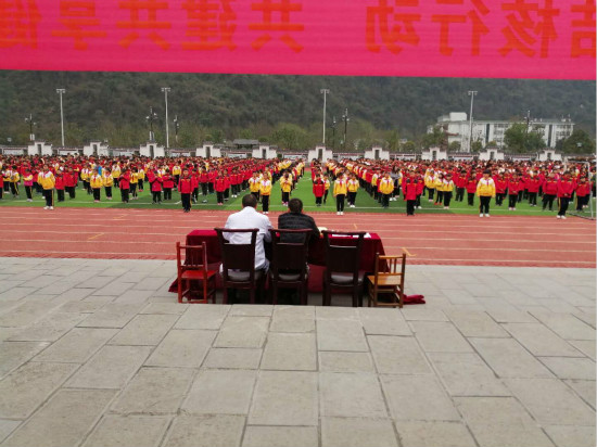 索溪峪街道社区卫生服务中心在索溪峪中心学校进行宣讲_meitu_2.jpg