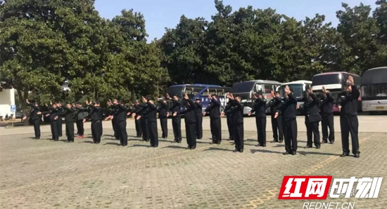 【警视窗】武陵源区举办驻村辅警工作培训会 全力推进“扫黑除恶”工作进村（居）