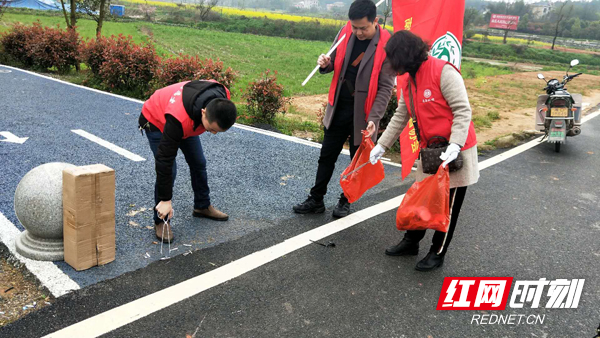 向游客宣传水环保知识 南岳开展“世界水日、中国水周”宣传活动