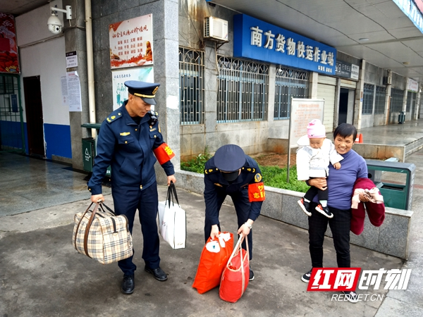 邵阳市交通执法支队：用最美志愿服务为城市文明加温