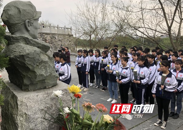 微信图片_20190328110506_副本.jpg