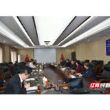 瞿海与来益考察新疆生产建设兵团12师师长王炳炬座谈