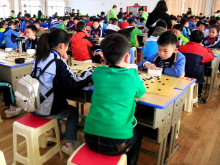 视频|娄底举行第二届中小学生智力运动会 690名棋手对弈竞技