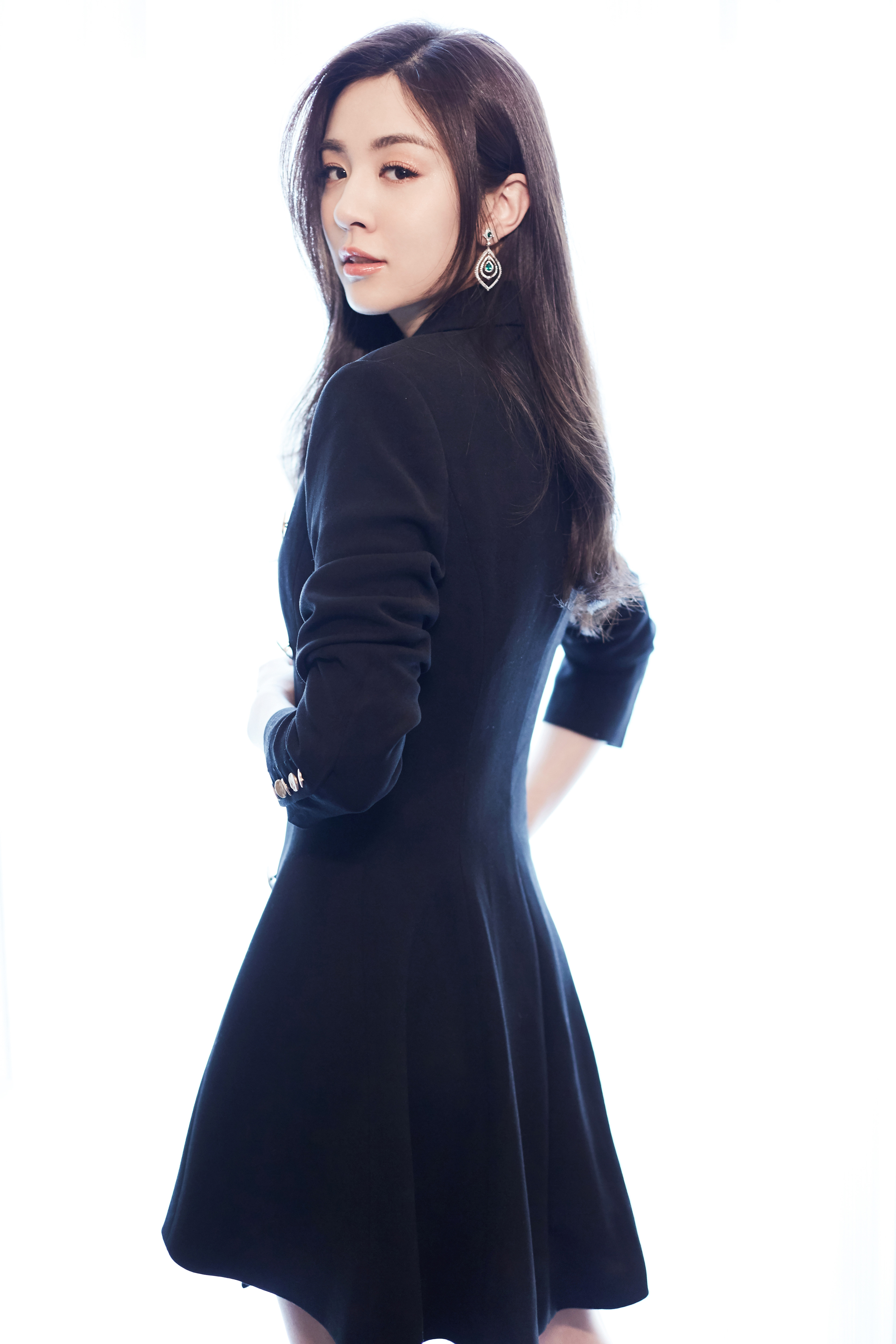 王晓晨现身长春暖心举动化身宠粉狂魔