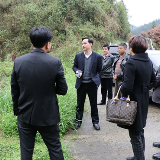 金洞：何德波深入深度贫困村调研
