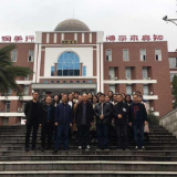 华容二中青年教师到岳阳市两所省示范中学学习交流