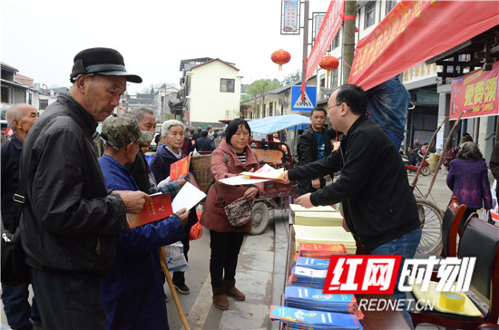 【扫黑除恶】永定区市场监督管理局开展“扫黑除恶”专项斗争宣传活动