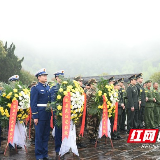 凤凰:召开国教委全会 祭扫烈士陵园
