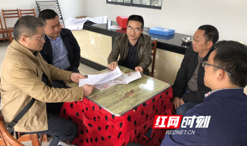 永定区司法局深入合作桥乡开展综治民调走访活动