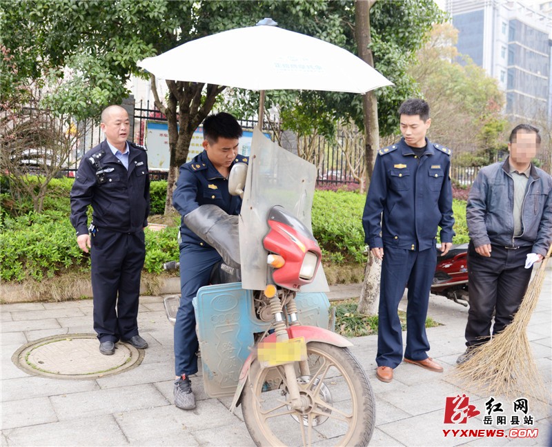 我县开展城区交通秩序整治行动