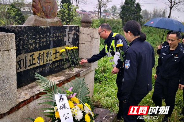 13ded718-f3b1-402f-a082-eb961c74493f_??.jpg
