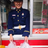 暖心丨湖南多地消防收到神秘外卖，留言让人泪奔...