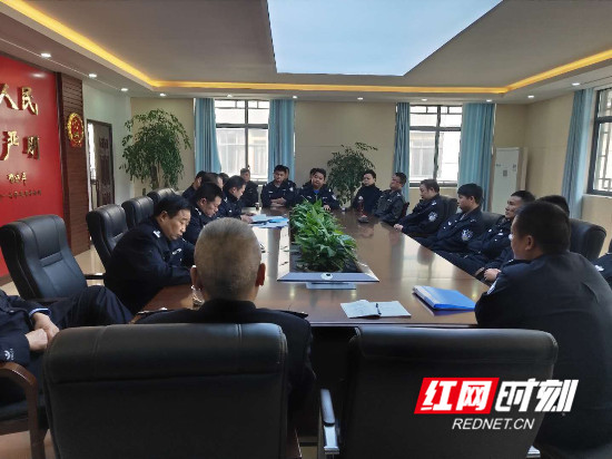 4.3扫黑开会照片_副本.jpg