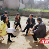 用脚步画出“精准扶贫”路线图  干群携手共促乡村振兴