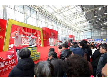 “退而不休”，“新老年”集体“上线”