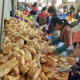 金洞：扶贫车间“好热闹”