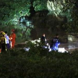 深圳暴雨引发洪水多人被冲走，已致2人死亡9人失联
