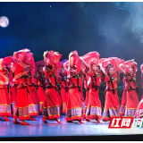 庆祝新中国成立70周年 大型红色舞剧《马桑树下》在湘西展演