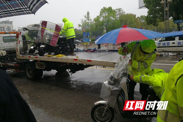 大祥交警大队开展联合交通秩序整治   大力推进扫黑除恶专项斗争