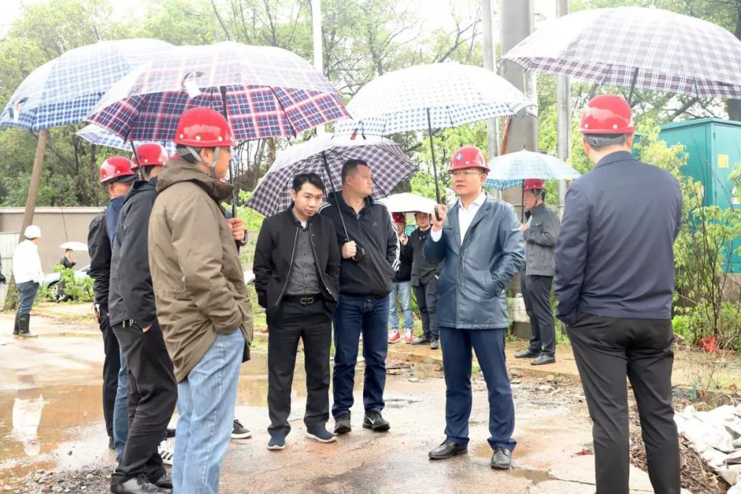 现场调度 湘潭城发集团加快推进河东湘江防洪景观带建设