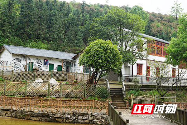 樱花山庄农舍一角.