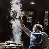 红图丨成都老茶馆 收费便宜添茶技艺高超