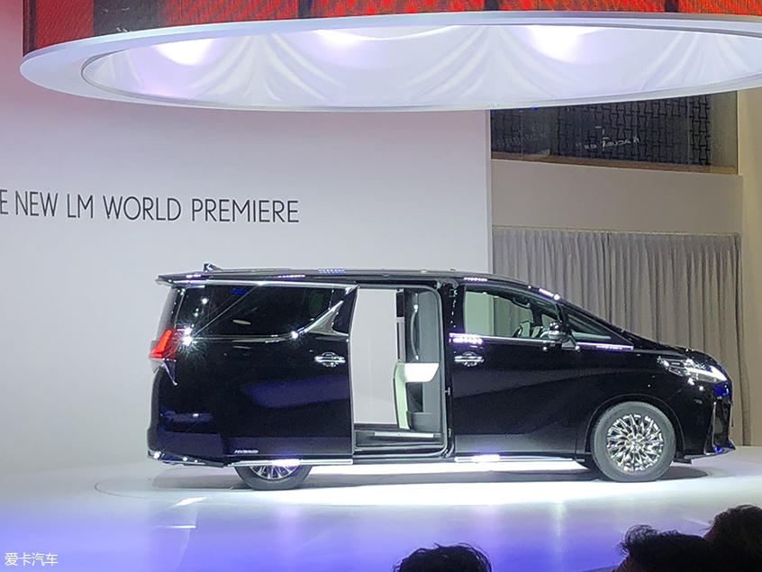 2019上海车展:雷克萨斯LM正式首发亮相 2019上海车展:雷克萨斯LM正式首发亮相