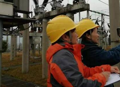 雷雨季娄底供电公司加大变电设备巡查 消缺12处