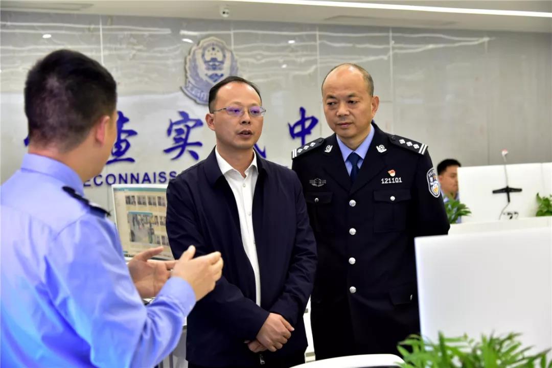 刘勇会到县公安局调研公安工作