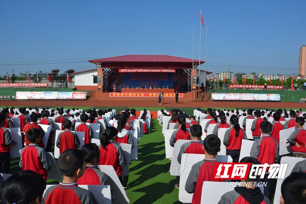 武冈：征兵宣传进校园  莘莘学子强国防