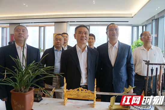 武陵源区“粤港澳洽谈周”成功签约重点项目