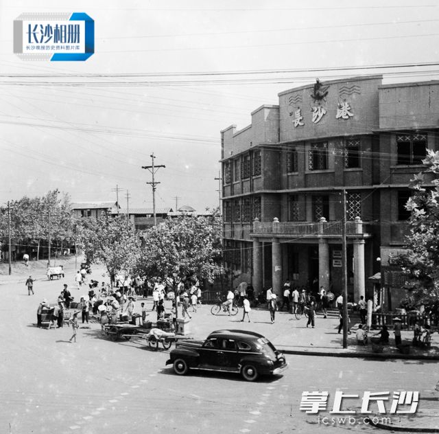 1957年7月11日，位于长沙沿江大道旁的长沙港，水运作为那个年代货运的主要途径，长沙港是当年长沙与周边物资运输的集散中心。