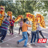 壮丽70年·奋斗新时代 | 美丽小镇里吹起文明乡风