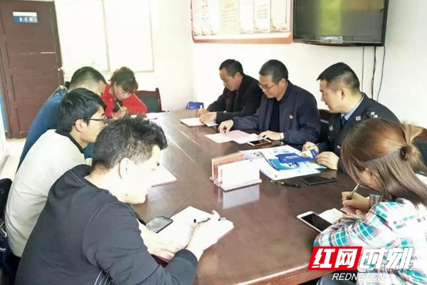 扫黑除恶|面铺派出所 “扫黑除恶”宣传工作进校园