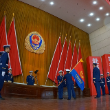 特写：告别橄榄绿，他们穿上了“火焰蓝”