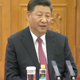 习近平举行仪式欢迎蒙古国总统访华并同其举行会谈