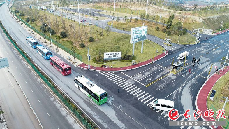　　国家智能网联汽车(长沙)测试区建有228个智能网联汽车测试场景。长沙晚报全媒体记者 王志伟 摄