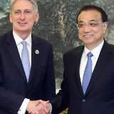 李克强会见英国首相特别代表、财政大臣哈蒙德 