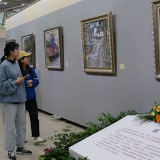 他50岁时放弃老板身份学画，11年后举办画展展示“寻梦者的足迹”