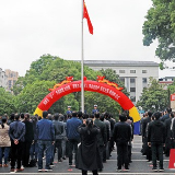 双牌县举行“五一”升国旗暨为烈属、军属和退役军人等家庭集中悬挂光荣牌仪式