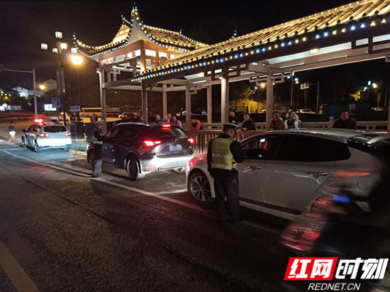 【乐游张家界】武陵源交警提前营造“五一”期间道路交通安全环境