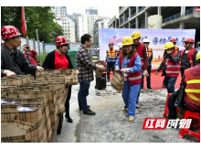 致敬劳动者！长沙陈家湖社区党员走进建筑工地