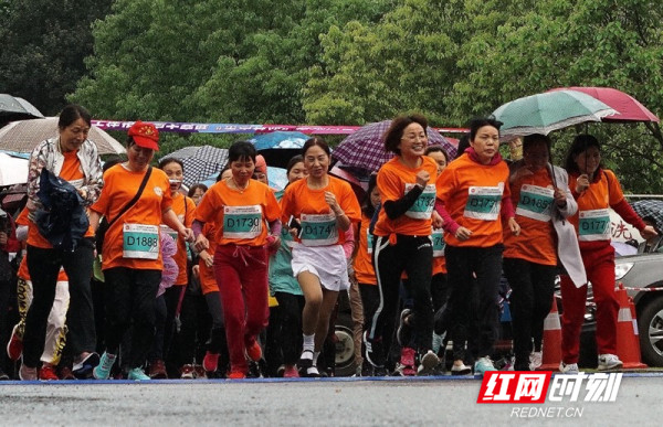 c4c09690-48ef-429c-b098-2730f8b3431b_??.jpg