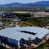 【百花齐放 魅力世园】航拍国际馆:花伞花海点亮世园会